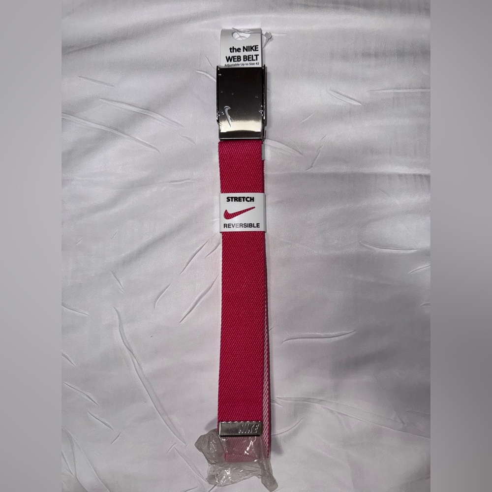 NWT Nike web belt men adjustable up to size 42, stretch material and reversible